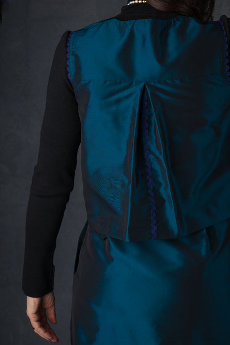 back detail of silk taffeta woman top handmade in Florence