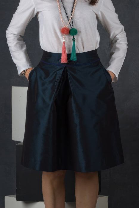 flared silk grey taffetà woman longuette skirt handmade in Florence 